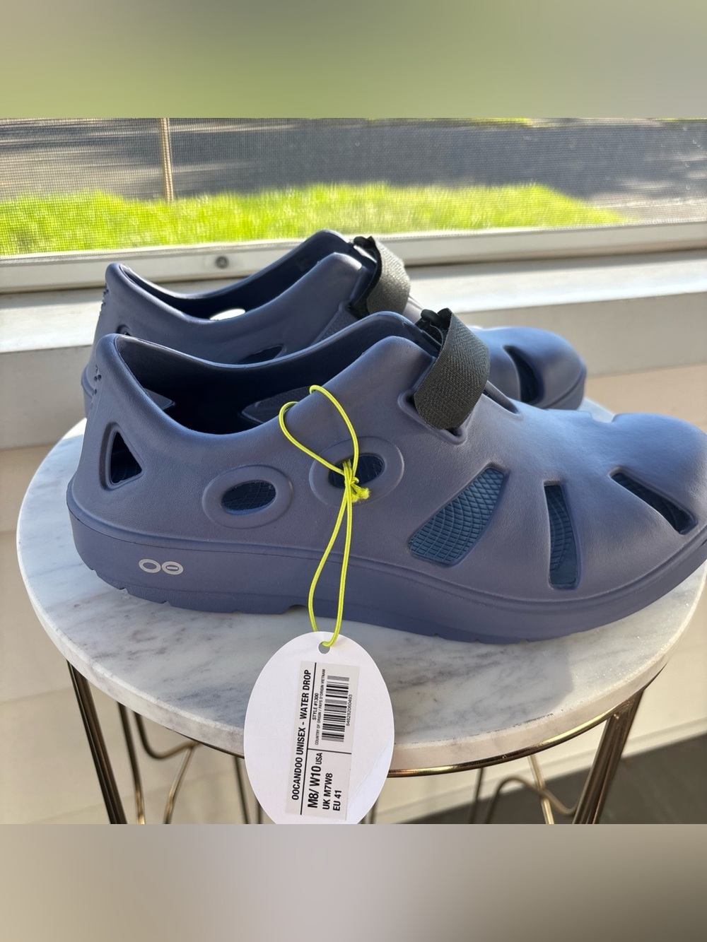 OOFOS OOcandoo recovery sandals Women’s 10 or Men’s 8 NWT In Water Drop